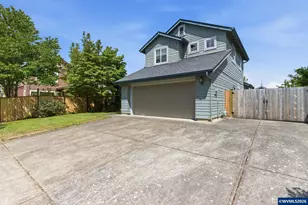 5475 Charles Way, Eugene, OR 97402 - Photo 2