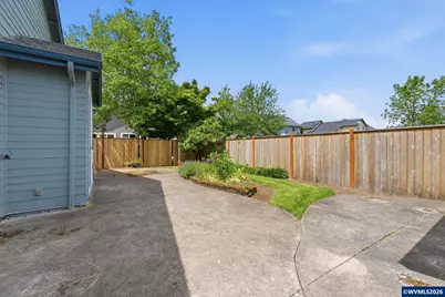 5475 Charles Wy, Eugene, OR 97402 - Photo 48