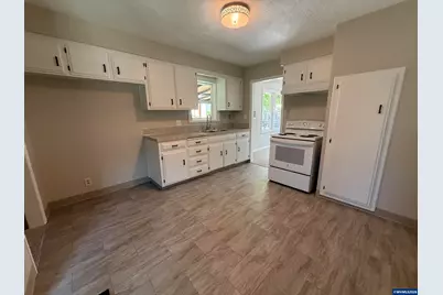 1765 Capitol St SE, Salem, OR 97302 - Photo 14