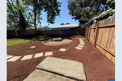 1765 Capitol St SE, Salem, OR 97302 - Photo 32