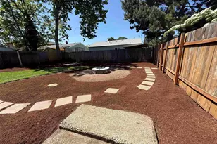 1765 Capitol St SE, Salem, OR 97302 - Photo 32