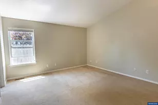 819 Monmouth Av S, Monmouth, OR 97361 - Photo 20