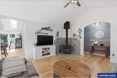 38009 Earl Ln, Corvallis, OR 97330 - Photo 10
