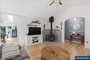 38009 Earl Ln, Corvallis, OR 97330 - Photo 10