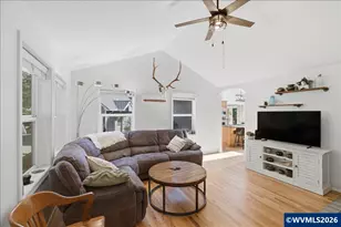 38009 Earl Ln, Corvallis, OR 97330 - Photo 12