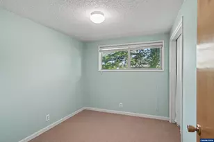 2146 Birchwood Ave, Eugene, OR 97401 - Photo 20