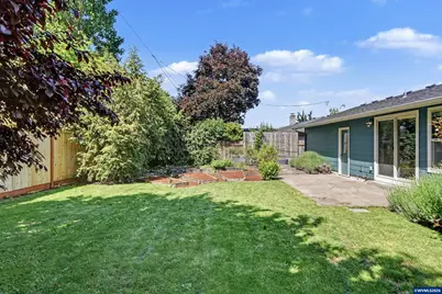 2146 Birchwood Av, Eugene, OR 97401 - Photo 32