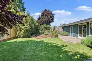 2146 Birchwood Ave, Eugene, OR 97401 - Photo 32