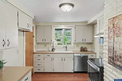 2146 Birchwood Av, Eugene, OR 97401 - Photo 14