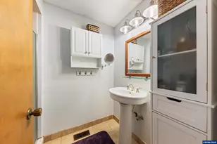 1044 Chestnut St NW, Salem, OR 97304 - Photo 22