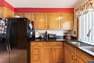1044 Chestnut St NW, Salem, OR 97304 - Photo 10