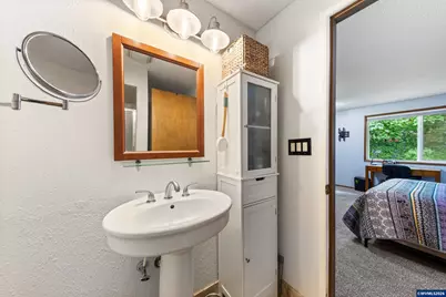 1044 Chestnut St NW, Salem, OR 97304 - Photo 24