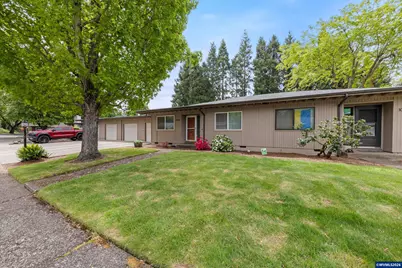1044 Chestnut St NW, Salem, OR 97304 - Photo 4