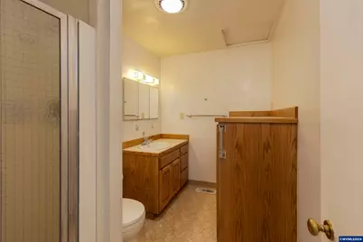 591 Harden Dr, Lebanon, OR 97355 - Photo 16