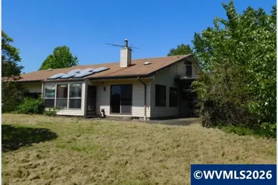 888 Meadows Ln SE, Jefferson, OR 97352 - Photo 4
