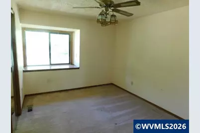 888 Meadows Ln SE, Jefferson, OR 97352 - Photo 6