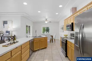 326 NE Berry St, Sublimity, OR 97385 - Photo 8