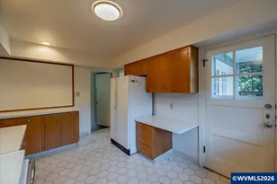 1960 E Nob Hill St SE, Salem, OR 97302 - Photo 14