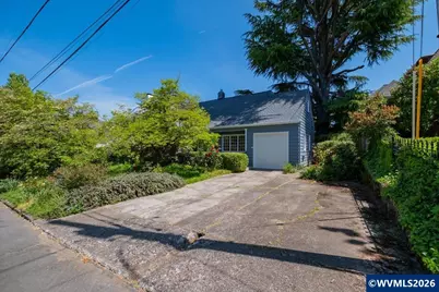 1960 East Nob Hill St SE, Salem, OR 97302 - Photo 2