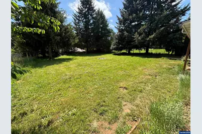 390 Montgomery St, Falls City, OR 97344 - Photo 4