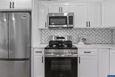 1405 Main St E, Monmouth, OR 97361 - Photo 8