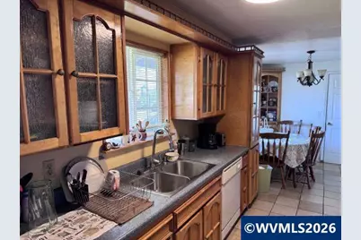 1270 Pine Ct, Independence, OR 97351 - Photo 4