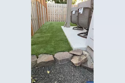 1216 S 11th St, Independence, OR 97351 - Photo 4