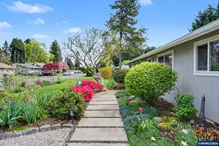 8470 SE Hood St, Clackamas, OR 97015 - Photo 4