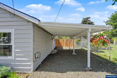 240 Thorpe St, Independence, OR 97351 - Photo 4