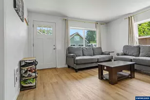 240 Thorpe St, Independence, OR 97351 - Photo 8