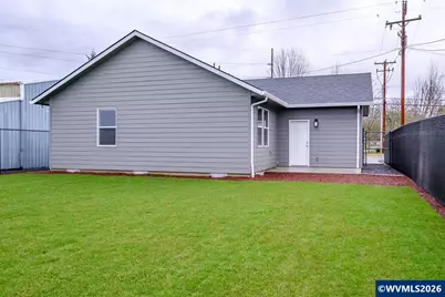 1800 S 2nd St, Lebanon, OR 97355 - Photo 28