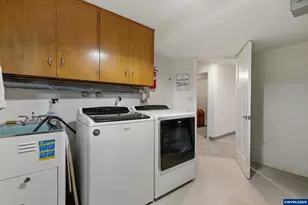 29047 Harvey Ln, Corvallis, OR 97330 - Photo 34