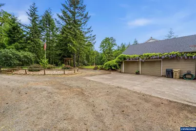 29047 Harvey Ln, Corvallis, OR 97330 - Photo 4