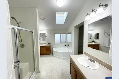4455 Blueberry (-4445) Ln NE, Salem, OR 97305 - Photo 18