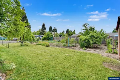4215 Harlan Dr NE, Salem, OR 97305 - Photo 24
