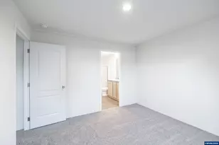 3124 Surfwood Dr NE, Salem, OR 97305 - Photo 16