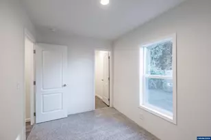 3124 Surfwood Dr NE, Salem, OR 97305 - Photo 28