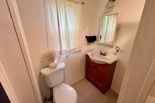 1060 Hickory St NE, Salem, OR 97301 - Photo 12