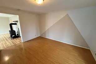 1060 Hickory St NE, Salem, OR 97301 - Photo 4