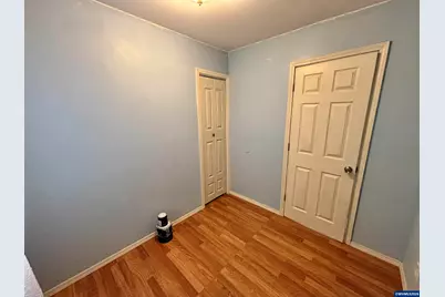 1060 Hickory St NE, Salem, OR 97301 - Photo 12