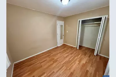 1060 Hickory St NE, Salem, OR 97301 - Photo 16