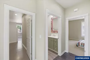 4239 Chambers Ave S, Salem, OR 97302 - Photo 30