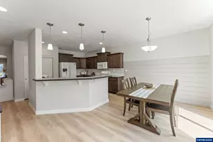 1493 SE Huckleberry Ave, Dallas, OR 97338 - Photo 12