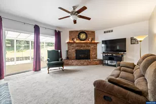 39711 Lacomb Dr, Lebanon, OR 97355 - Photo 6