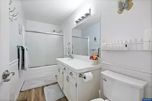 39711 Lacomb Dr, Lebanon, OR 97355 - Photo 26