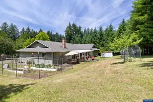 39711 Lacomb Dr, Lebanon, OR 97355 - Photo 34
