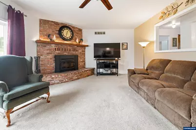 39711 Lacomb Dr, Lebanon, OR 97355 - Photo 16