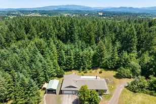 39711 Lacomb Dr, Lebanon, OR 97355 - Photo 2