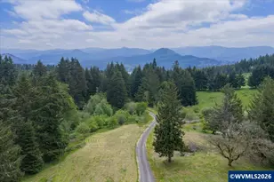 28600 Jones Dr, Sweet Home, OR 97386 - Photo 32