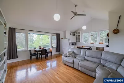 28600 Jones Dr, Sweet Home, OR 97386 - Photo 6